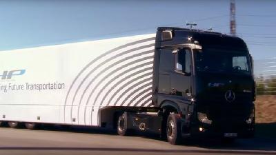 Автономный грузовик Daimler выехал на дороги общего пользования